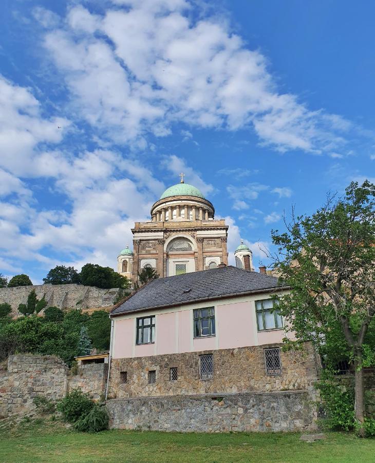 Danubia Apartman Esztergom Esterno foto