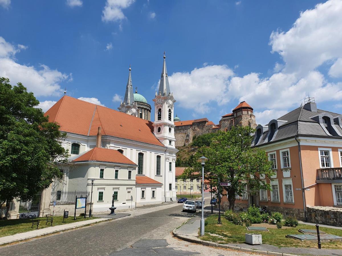 Danubia Apartman Esztergom Esterno foto
