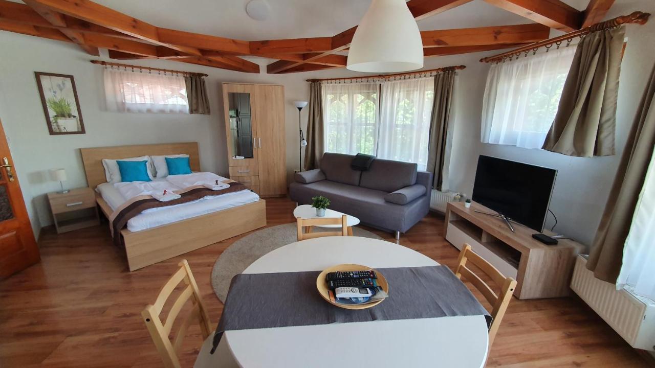 Danubia Apartman Esztergom Esterno foto