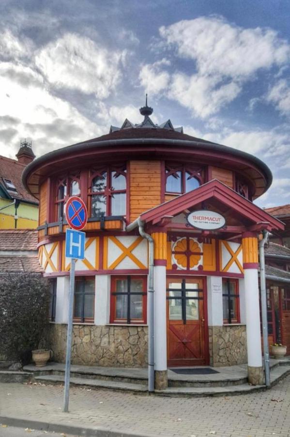 Danubia Apartman Esztergom Esterno foto