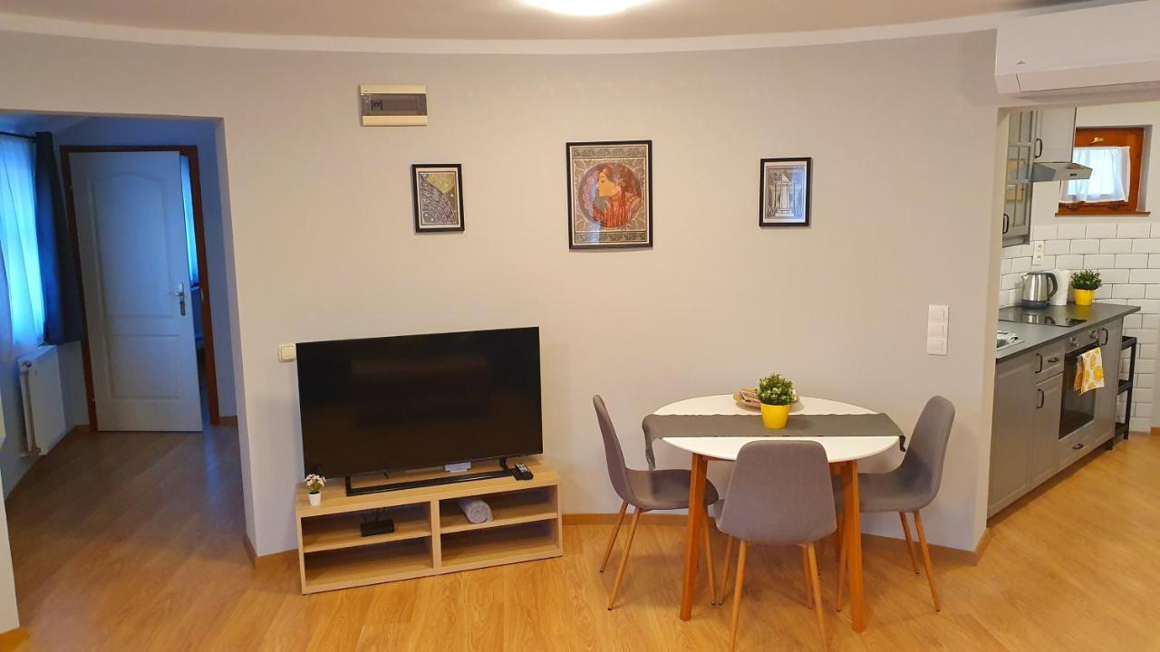 Danubia Apartman Esztergom Esterno foto