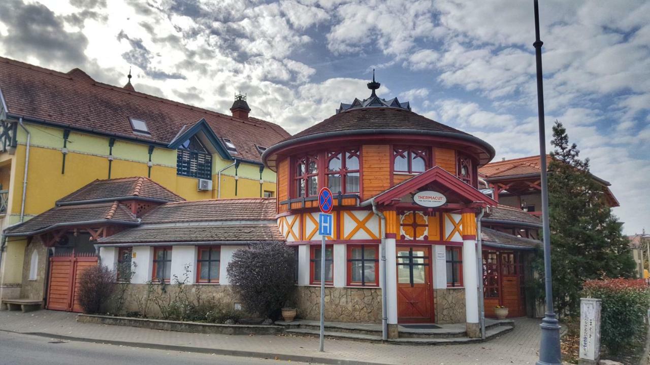 Danubia Apartman Esztergom Esterno foto